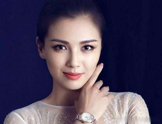 赞誉|“傻老大”深俘美人心,获“国民好媳妇”刘涛直播高度赞誉