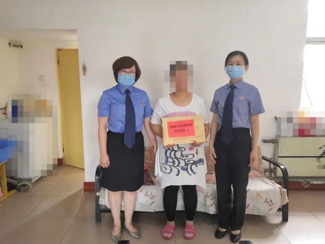 不力|继父强奸女儿，生母监护不力被撤销监护权