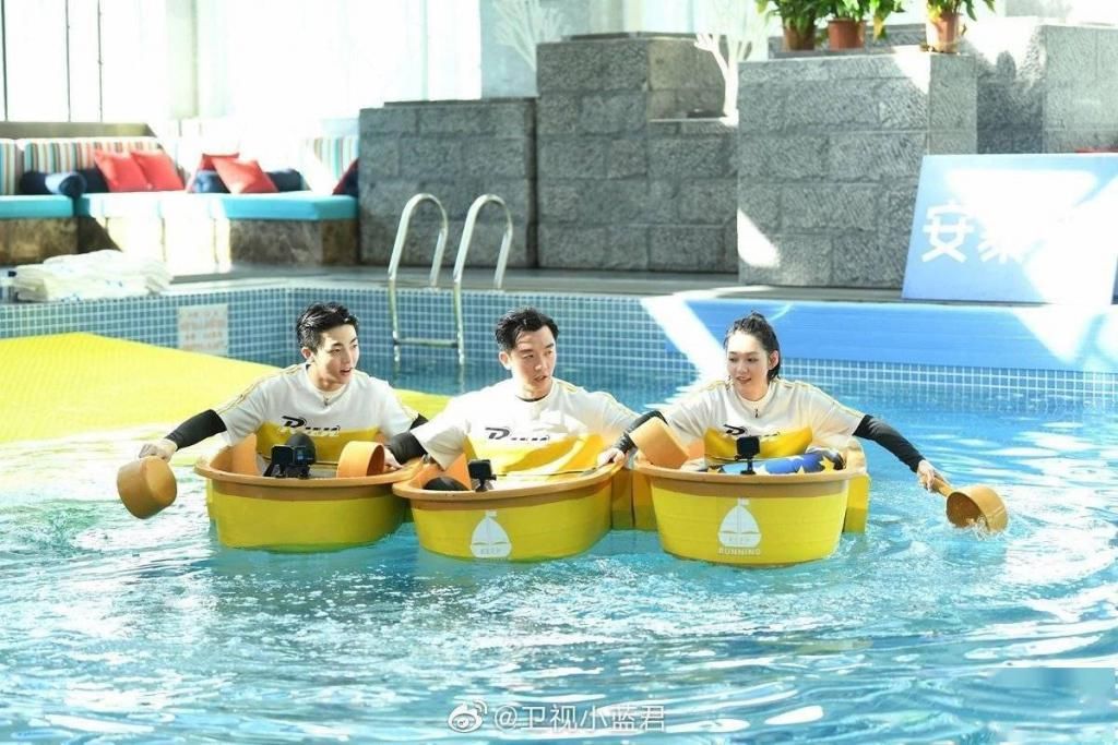  脸上|陈立农《奔跑吧》剧照公开 帅气严肃的脸上写着“你们完ne”！