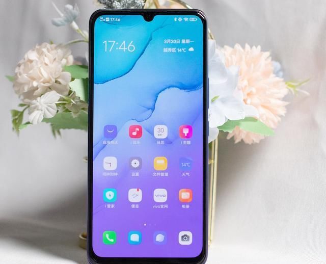  水滴|骁龙765＋水滴屏，售价2398元起，vivo S6遭机友吐槽