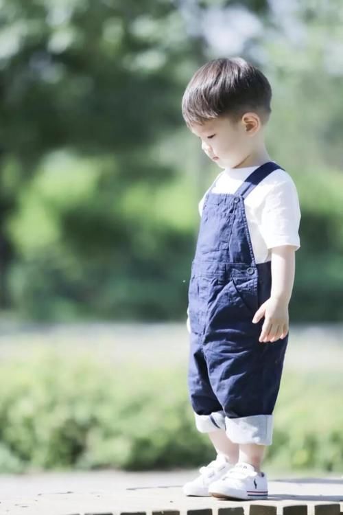  五官|嗯哼渐渐长大，五官开始“逆天生长”，这长相太像爸爸杜江