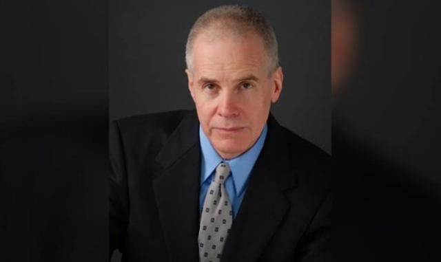  枪击|美国女法官险遭“灭门”，儿子丈夫在家遭枪击，刚接手爱泼斯坦案