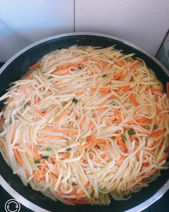  没错|又是简单的菜？没错，简单的香煎土豆丝饼来了！附两种吃法！