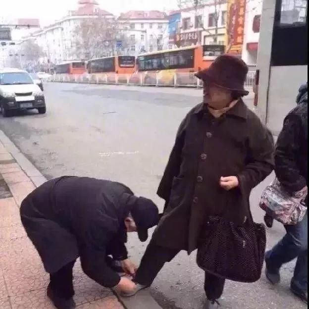 偷拍照|今年七夕，这张偷拍照传疯了，看完泪奔……