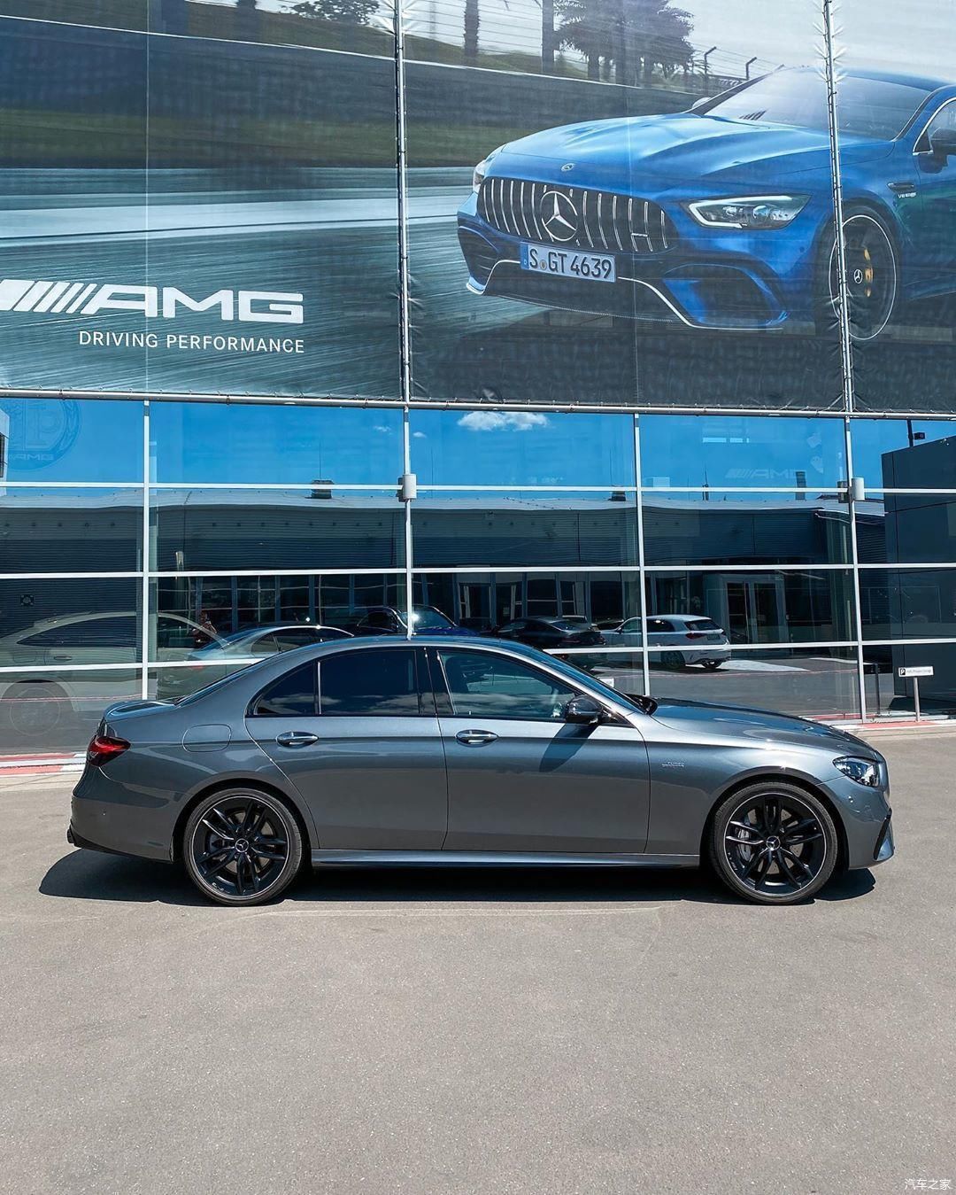  采用|运动的风格 新款梅赛德斯-AMG E 53实车