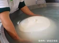 美食|一个小吃五十块，一天只卖两百个，你知道这是什么新奇的小吃吗