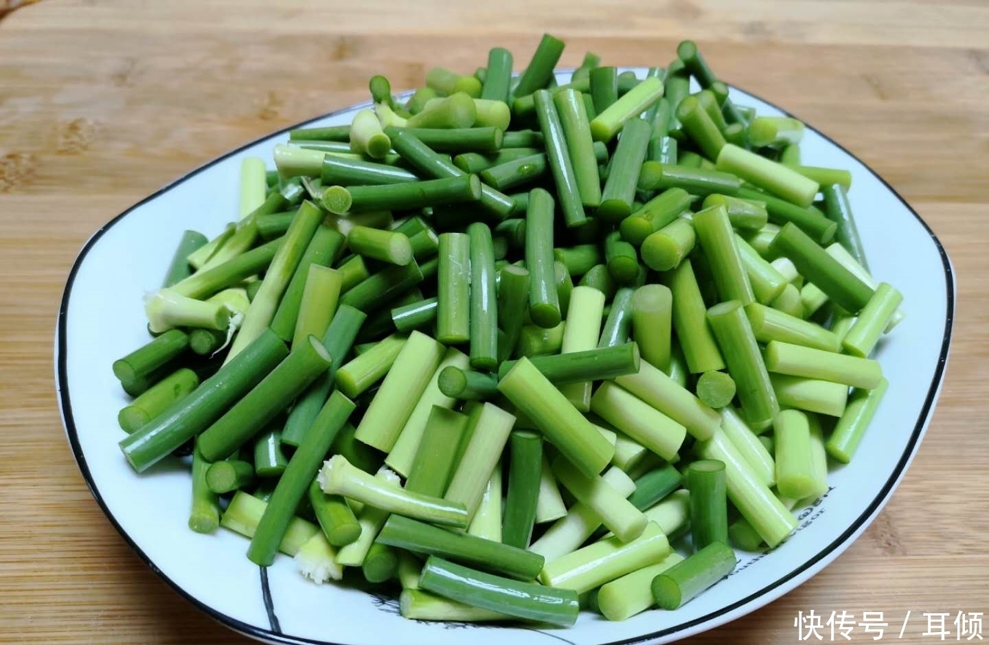 少许|晚餐老公做了2菜一汤,成本没超20元,晒朋友圈,朋友:太寒酸了