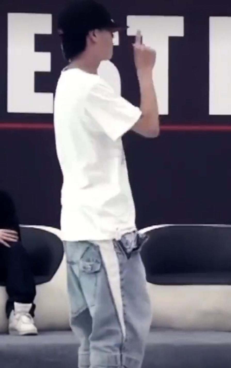  地方|王一博，从街舞圈走出来的小孩，终于又回到了原来的地方