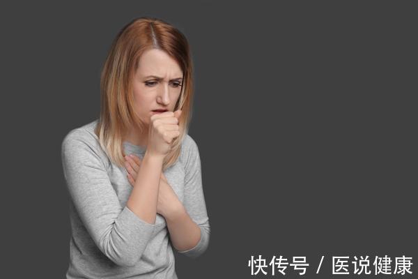 喉咙痰中带血要吃什么药(出现痰中带血时，及时检查，因咽喉疾病导致的，不妨多吃4种食物)