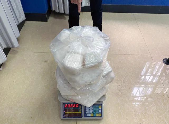  犯罪嫌疑人|南涧警方再破万克运输毒品案，缴毒23.86公斤