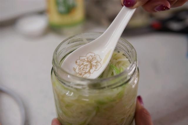  腌萝卜丝|农家奶奶腌萝卜的好方法，12个小时就能吃，香辣可口，嘎嘣脆