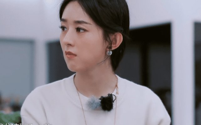  惨不忍睹|中餐厅有多偏心? 吃饭时赵丽颖每个镜头都很美, 李浩菲却惨不忍睹