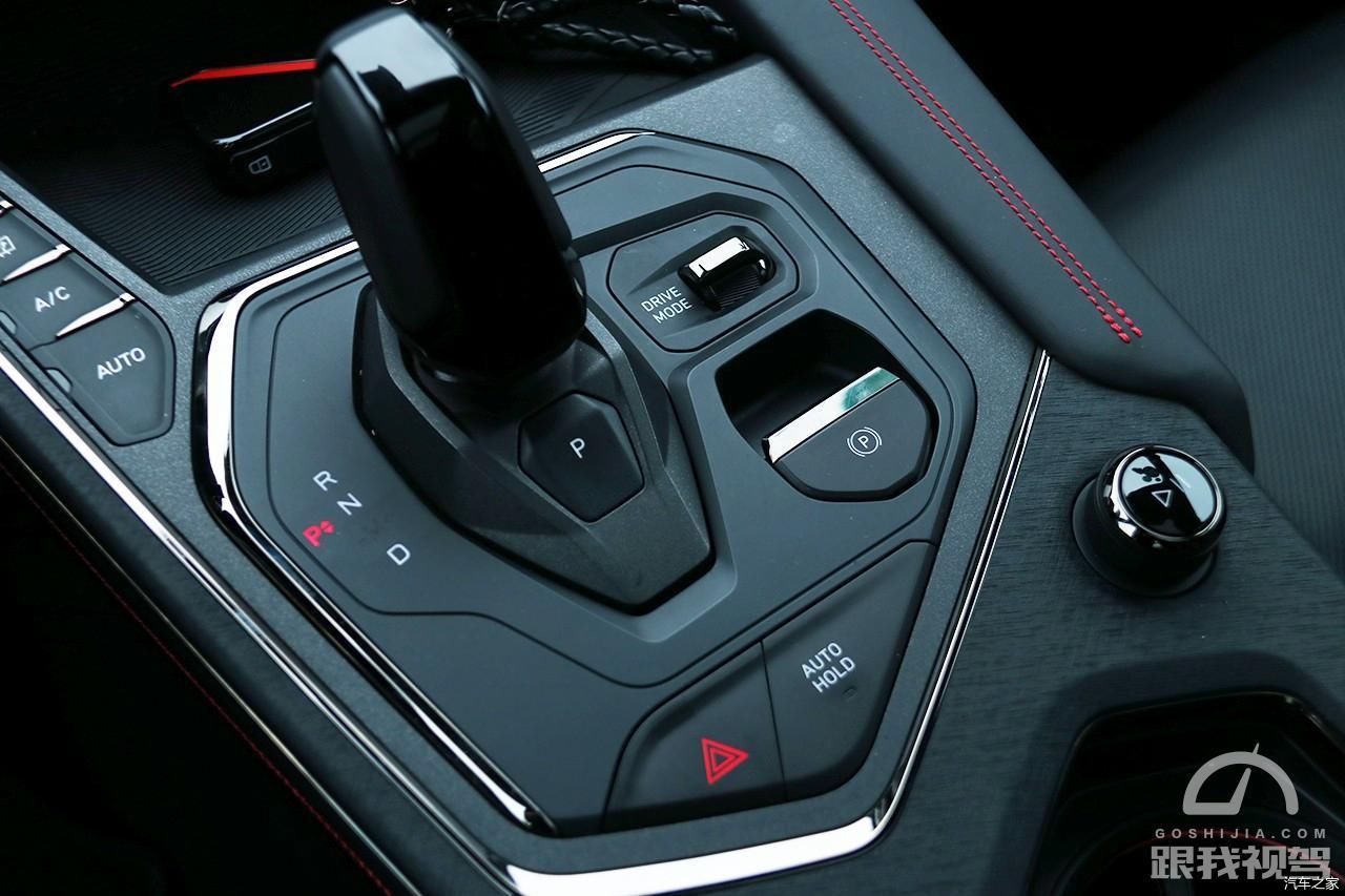  市场|欧系质感的轿跑SUV，试驾领克05，不到20万可以盘它吗？