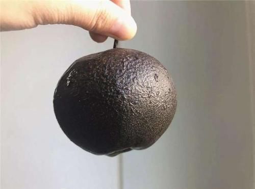  坏桃|赵丽颖以身试法“坏桃不能吃”，只坏了一点的水果，只能扔掉吗？