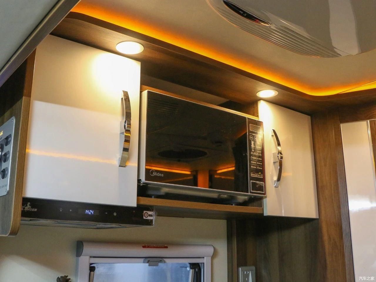  升级版|注重细节工艺，升级版新星依途T600-风尚款房车45.8万起