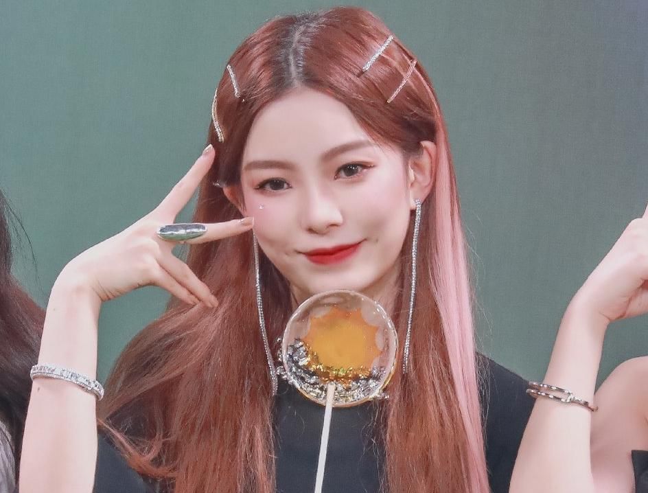  位成员|硬糖少女303队长之争锁定两人，希林致敬火箭少女，陈卓璇厉害了