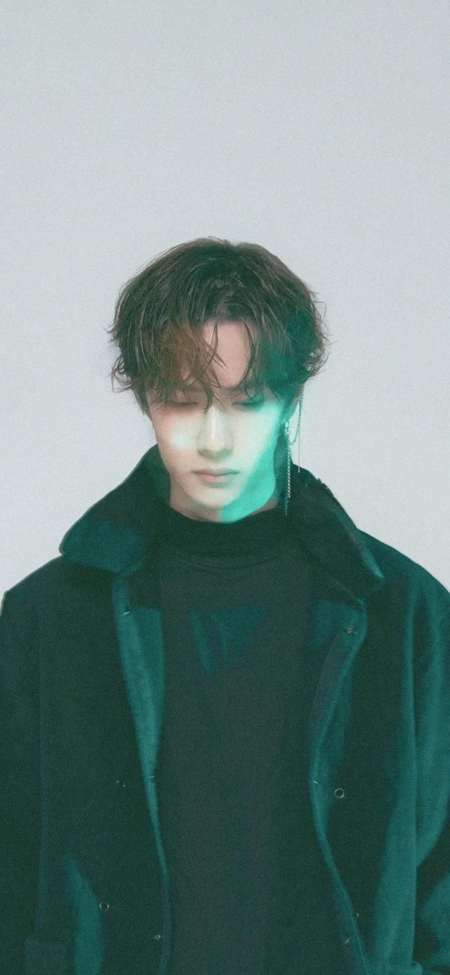  爱豆|每日爱豆 王一博 叫我酷盖 摩托车才是我的老婆