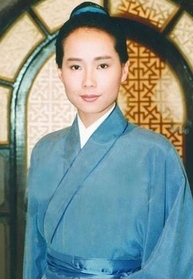  尽显|57岁叶童罕现身精神萎靡老态尽显，与同岁影后吴家丽并肩似两代人