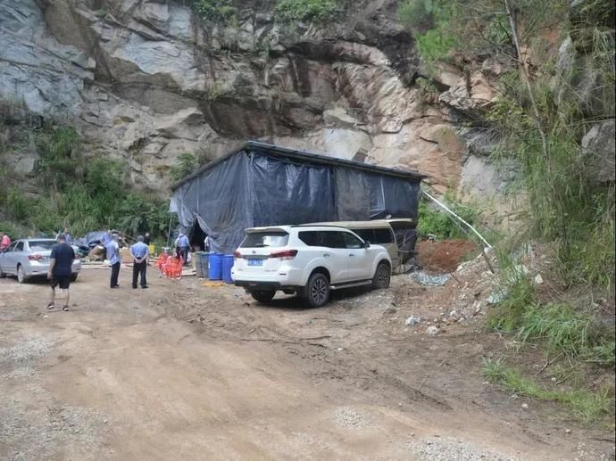 制造|假烟制造案件如此频繁多发,你还敢吸烟吗?