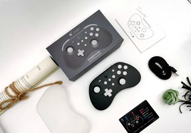  PRO|谁说的手柄打不过键鼠的，谷粒精灵PRO手柄给你点颜色看