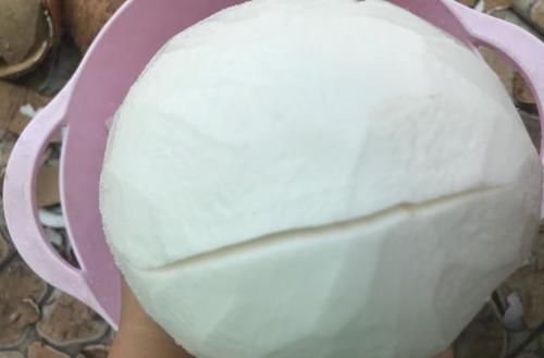  椰子|它是“维C之王”，皮肤黑要多吃，抑制黑色素生成，扔了太可惜