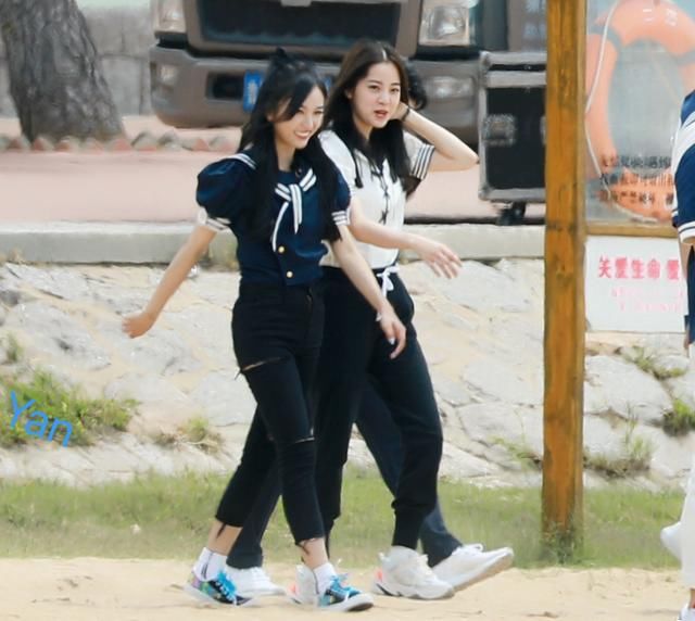  肤色|吴宣仪娜比参加跑男，看清二人的同框照，这肤色对比我没眼花吧？