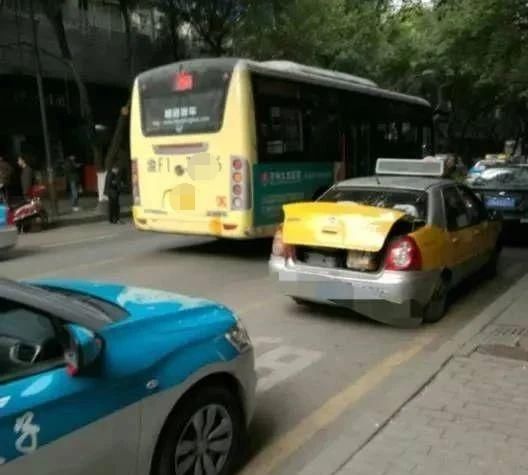 急需|网友投诉:万州个别公交车驾驶员急需提高素质