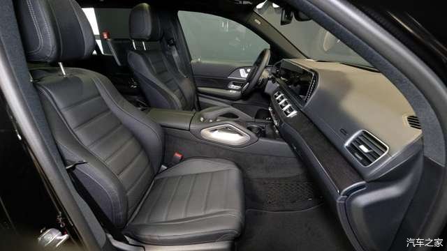 真香|奔驰GLS，豪华大型SUV里的“老大哥”，真香