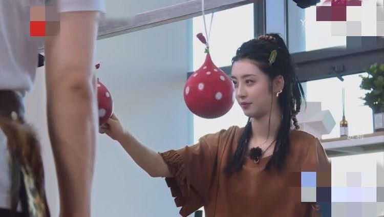  认雷|《极限挑战》赵小棠综艺首秀！认雷佳音“大舅”，是羡慕虞书欣？