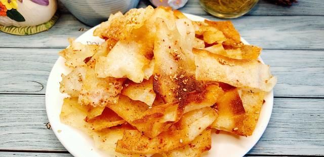  馄饨|馄饨皮还能这样做，咬一口又鲜又香嘎嘣脆，一出锅孩子们抢着吃