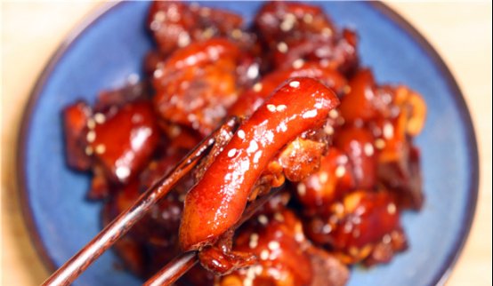  黄磊|焖猪蹄好吃有诀窍? 学会黄磊的做法, 不加一滴水, 软嫩Q弹超下饭