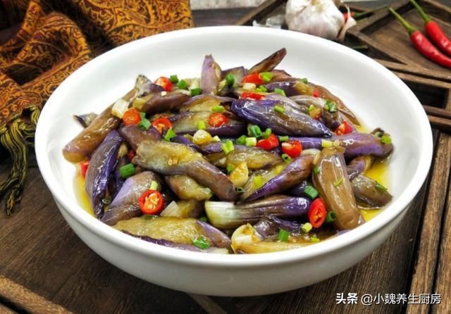  食材|炒茄子时，不要直接下锅炒！多加一步骤，茄子不吸油不发黑