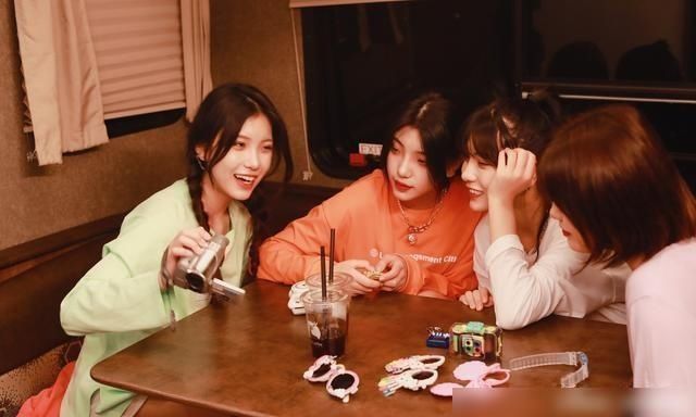  虞书欣|这名《青你2》学生添加了黑色材料，并被曝光是三个真正的锤子