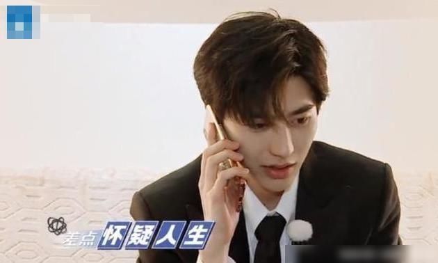  字幕|Baby和蔡徐坤组情侣，一旁的字幕亮了，网友：这么怕黄教主？