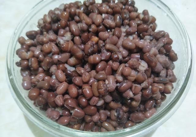  水剩下|自制红豆沙时，好多人少了1步，难怪豆沙带皮，还煮不烂