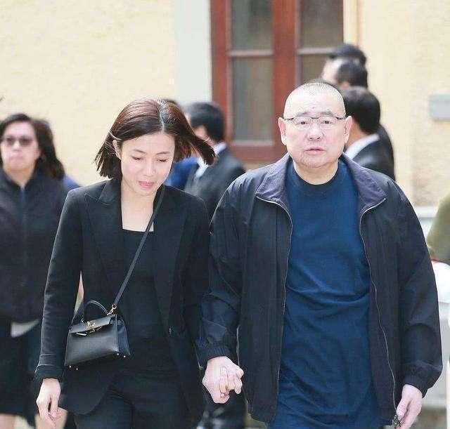 却没能|父亲是千亿富豪,而她却没能分到1分家产!37岁有颜值的她仍未嫁