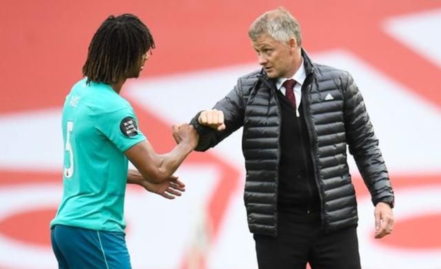  表现|范德法特：阿克在伯恩茅斯表现得很棒，希望他去曼联