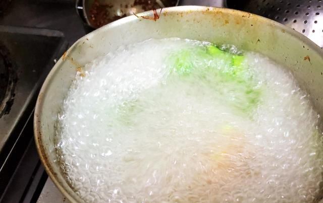  红萝卜|立秋后, 猪牛鸡肉都不如它, 我家几天就吃一回, 省钱下饭还营养