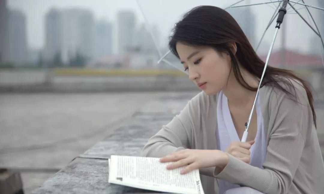 故事|刘亦菲，又红了丨百家故事