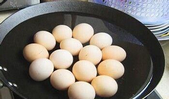 记得|水煮鸡蛋,记得不要开水下锅,多加这几步,鸡蛋嫩滑不开裂
