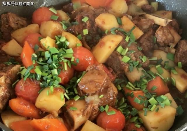 鲜香|炖牛排骨千万别焯水，乱用香料，这方法简单好用，软烂鲜香！