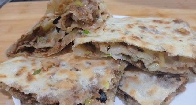 在家|教你在家烙肉饼,皮酥肉嫩层又多