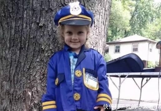 驱赶|3岁女孩大街上卖柠檬水,城管警察没有驱赶反而保驾护航