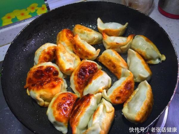出伏日吃什么(“出伏日”再忙别忘了吃4样，尊重老传统，轻松度秋！)