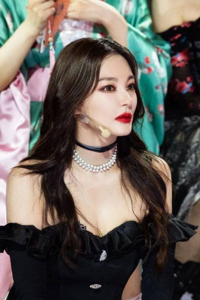  航悦|浪姐总决赛来袭！光脚炸街的张雨绮要C位出道了？