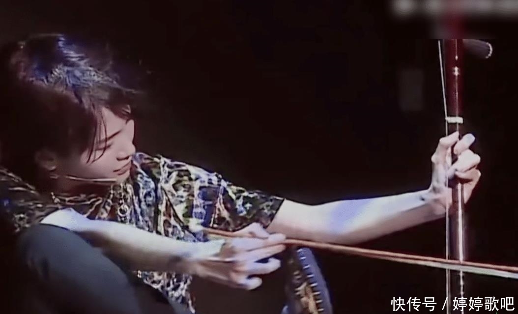 捧腹大笑|《炙热的我们》晒SNH48剧场表演,让人捧腹大笑,实情却很残酷