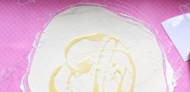  详细|家常烙大饼的方法松软筋道，凉了不硬千层大饼简单易学详细讲解