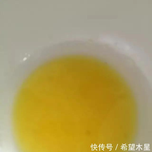 做法|最简单的月饼做法,一蒸一揉就搞定,口感带点爽脆又带点软糯