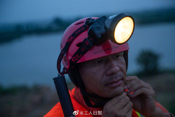  夙兴夜寐|致敬！夙兴夜寐，他们是大堤“守坝人”