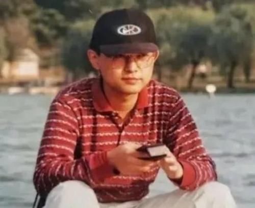 卫视|高考落榜,做过装卸工的孟非,凭什么逆袭成“江苏卫视一哥”?